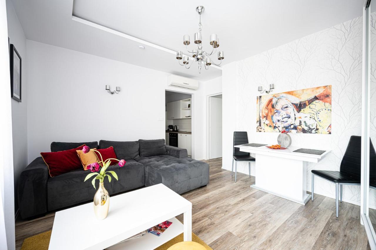 Saint Seven Apartman Szeged Kültér fotó
