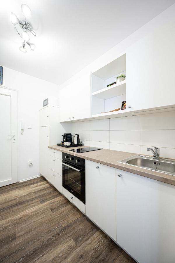 Saint Seven Apartman Szeged Kültér fotó